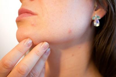 8 simptome ale dereglarilor hormonale