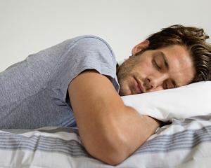 5 alimente care te ajuta sa te odihnesti mai bine
