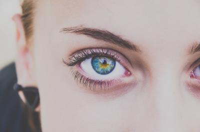 VIDEO Cauti un anticearcan bun? Incearca acest truc beauty!