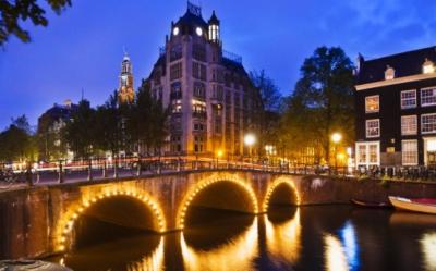 Strainii nu mai pot cumpara droguri in Olanda. Cum va afecta asta turismul?
