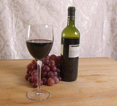 Vinul rosu poate preveni o boala foarte grava