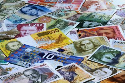 Fitch: Creditarea in valuta ar putea reporni in Romania