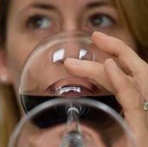 Femeile consuma mai mult alcool dupa casatorie