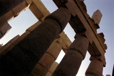 O poarta din piatra veche de 2.700 de ani a fost descoperita in Egipt