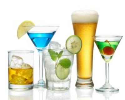 5 bauturi alcoolice care te ingrasa