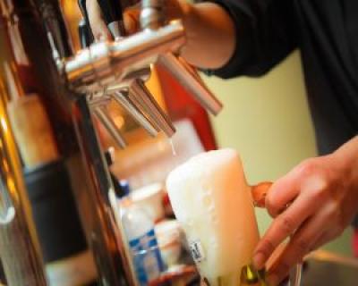 3 beneficii mai putin cunoscute ale consumului moderat de bere