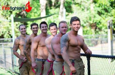 Pompierii australieni te fac sa iei foc! Au pozat sexy pentru un calendar caritabil!