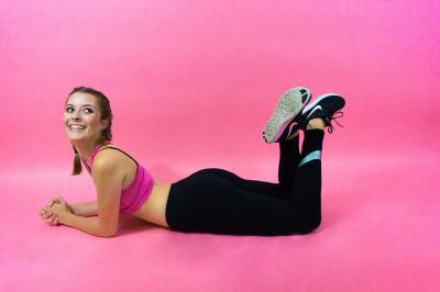 VIDEO: Exercitii de aerobic pentru acasa: vei arata mai bine in doar o saptamana!