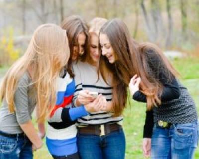 Ce efecte au retelele de socializare asupra adolescentilor
