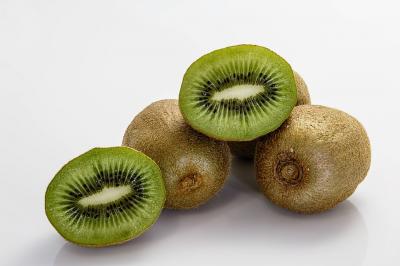 Kiwi, fructul minune pe care te poti baza pentru sanatatea organismului tau