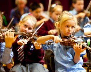 Oficial: muzica clasica in scoli, pentru toate clasele