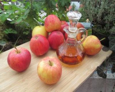 6 motive pentru care sa bei otet de mere cu apa pe stomacul gol