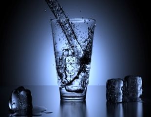 Copiii devin mai destepti daca beau un pahar cu apa?