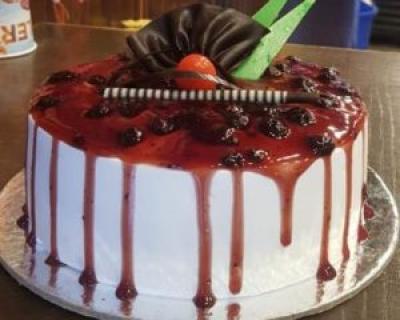 Reteta de tort genial cu 3 tipuri de mousse
