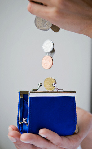 Salariile in mediul privat ar putea creste cu 6,8% in 2012
