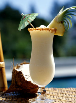 Cum se prepara deliciosul cocktail Pina Colada