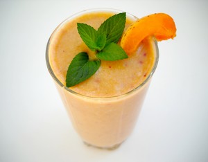 Reteta zilei: Smoothie de piersici