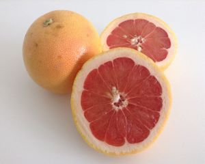 Top 5 motive pentru care sa mananci grapefruit mai des