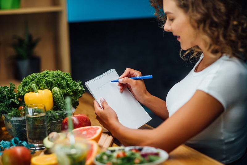 Planificarea meselor: de ce sa iti creezi un calendar alimentar saptamanal?