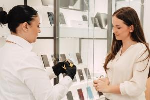 Ai ceasuri pe care nu le mai porti? Descopera cum le poti transforma intr-o sursa rapida de venit