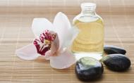Beneficiile uleiului de macadamia, ideal pentru ingrijirea zilnica a pielii si parului