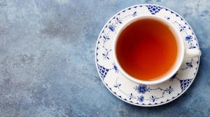 Studiu: Cei care beau des ceai scapa de problemele cu inima
