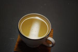 De ce ar trebui sa bei ceai alb cat mai des cu putinta...