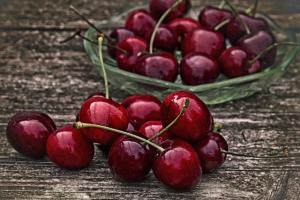 Retete cu cirese pentru toate gusturile: Deserturi simple si delicioase de sezon