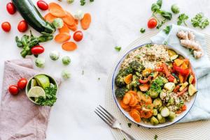 Sanatatea incepe din interior: 4 piloni pentru un microbiom intestinal echilibrat si o stare de bine generala