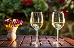 Ridica un pahar de vin romanesc: De ce merita sa incerci vinurile locale