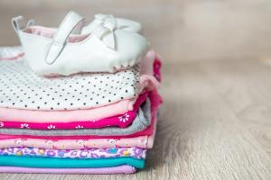 Ce haine pentru bebelusi sa cumperi atunci cand vrei sa le faci cadou unei proaspete mamici 