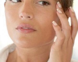 5 factori care contribuie la imbatranirea prematura a pielii