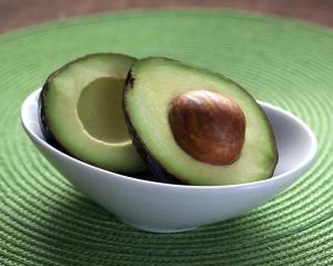Masca cu avocado pentru ten: doua retete simple si cu efecte rapide