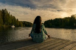 Meditatia: 10 pasi pentru relaxare si eliminarea stresului