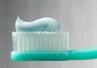 Top 10 utilizari neobisnuite pentru pasta de dinti