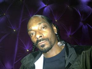 Snoop Dogg isi lanseaza al 18-lea album