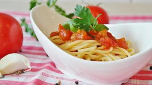 3 retete vegetariene pentru o masa gustoasa, echilibrata si usor de preparat