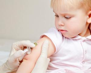 Cum vor fi sanctionati parintii care nu isi vaccineaza copiii